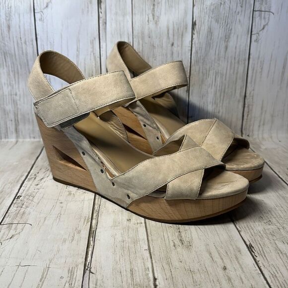 Eileen Fisher Beige Leather Wooden Wedge Studded Platform Heels size 10 - Picture 1 of 7